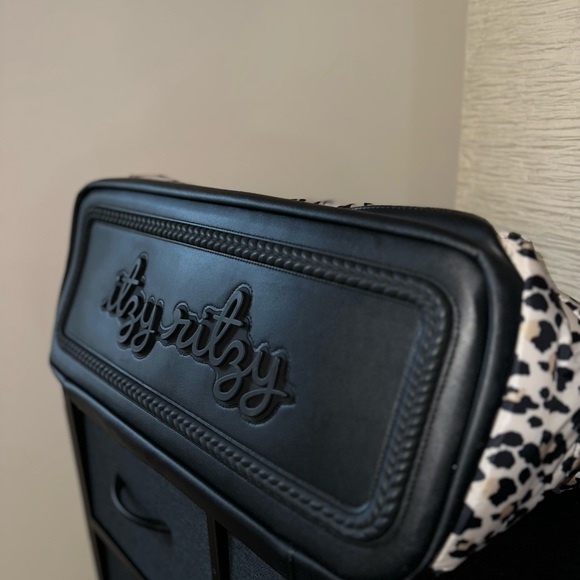 Itzy ritzy Dream Weekender Diaper & Travel Bag - Picture 3 of 4
